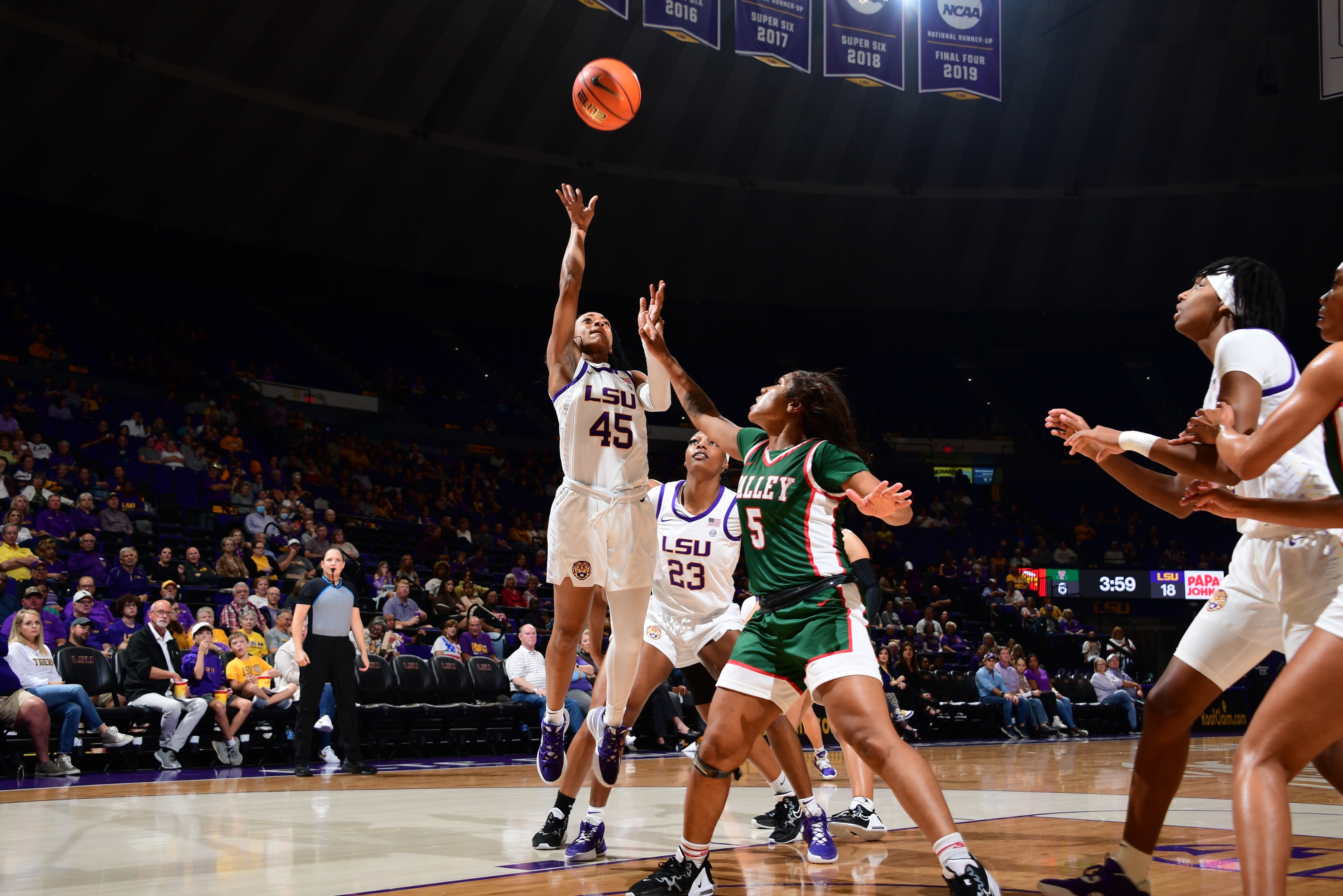 Alexis Morris finger roll
