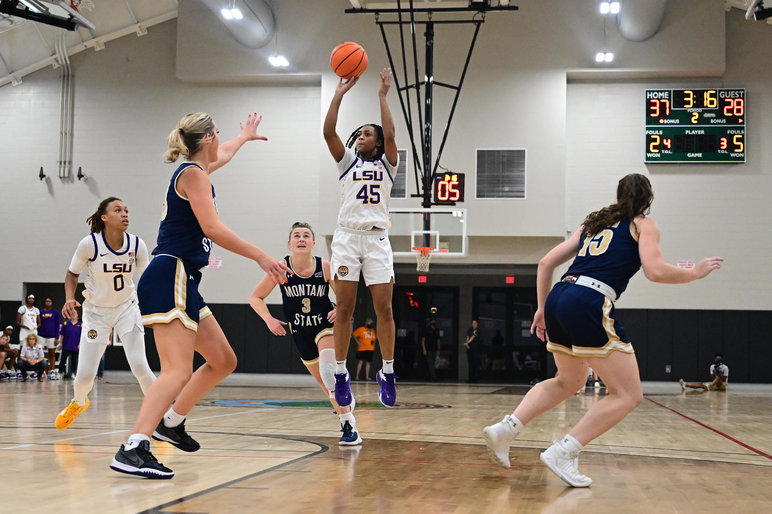 Alexis Morris jumper vs. Montana State
