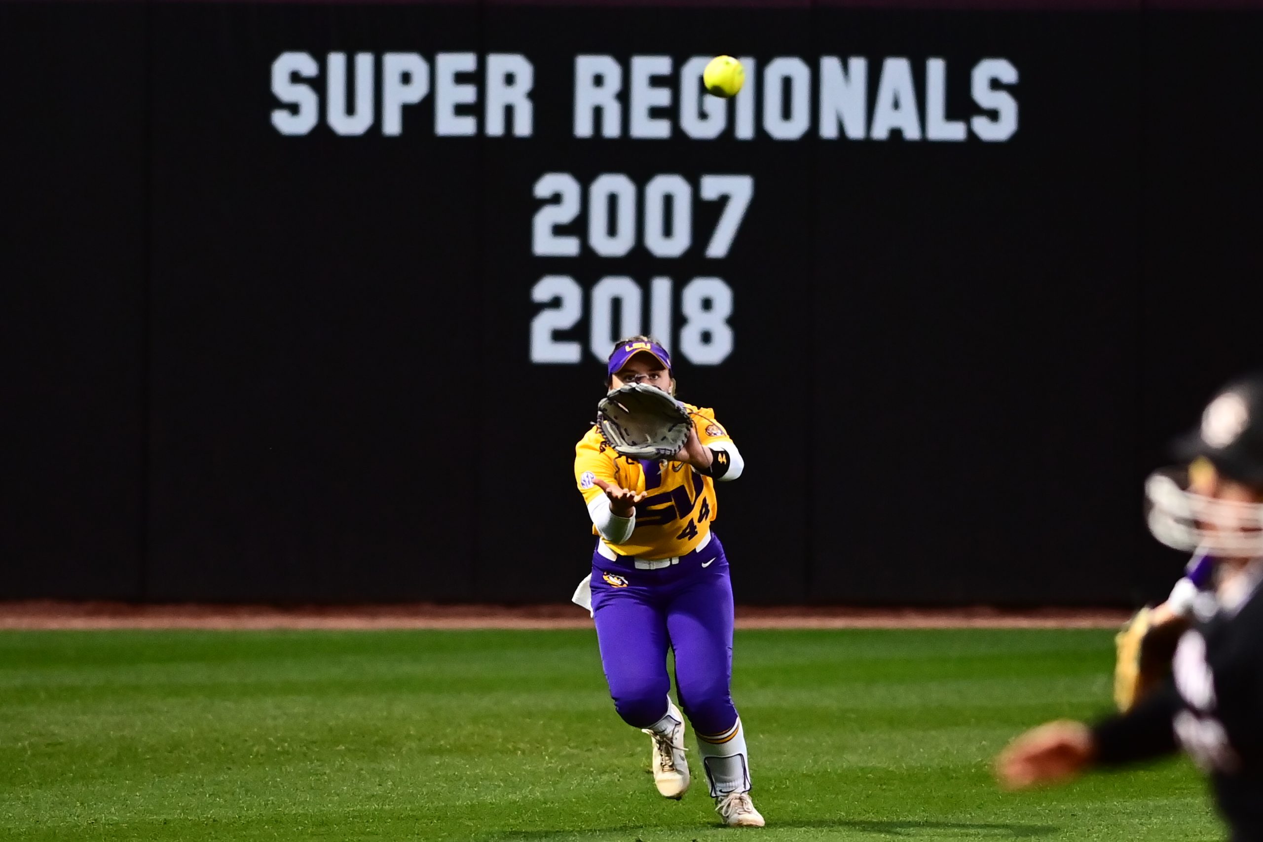 Ali Newland with catch vs USC