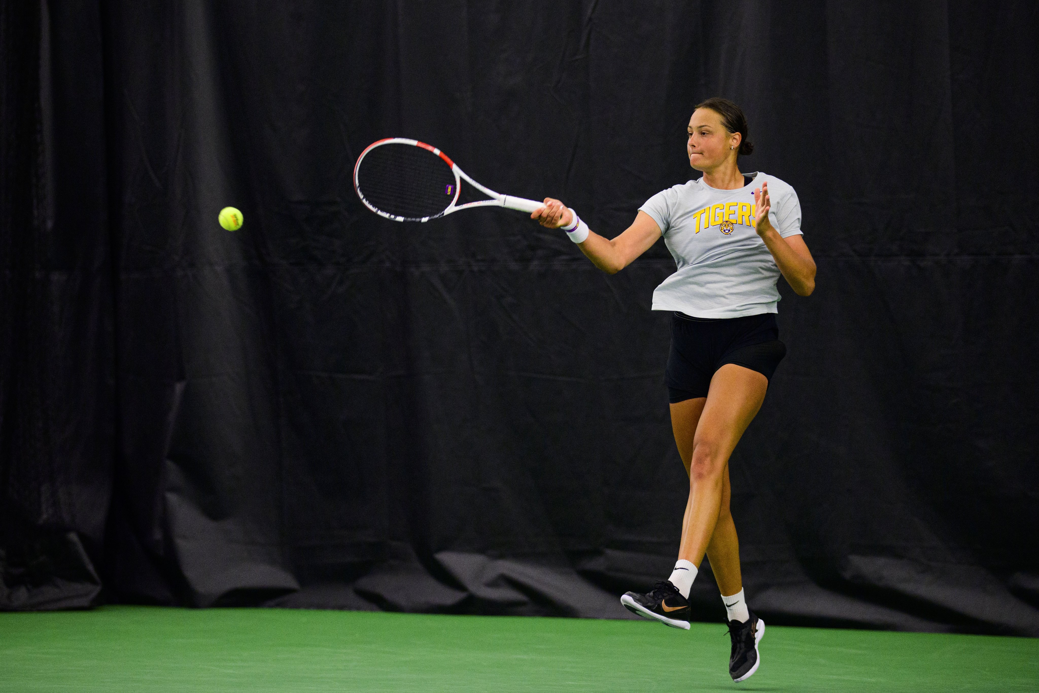 Anastasiya Komar singles