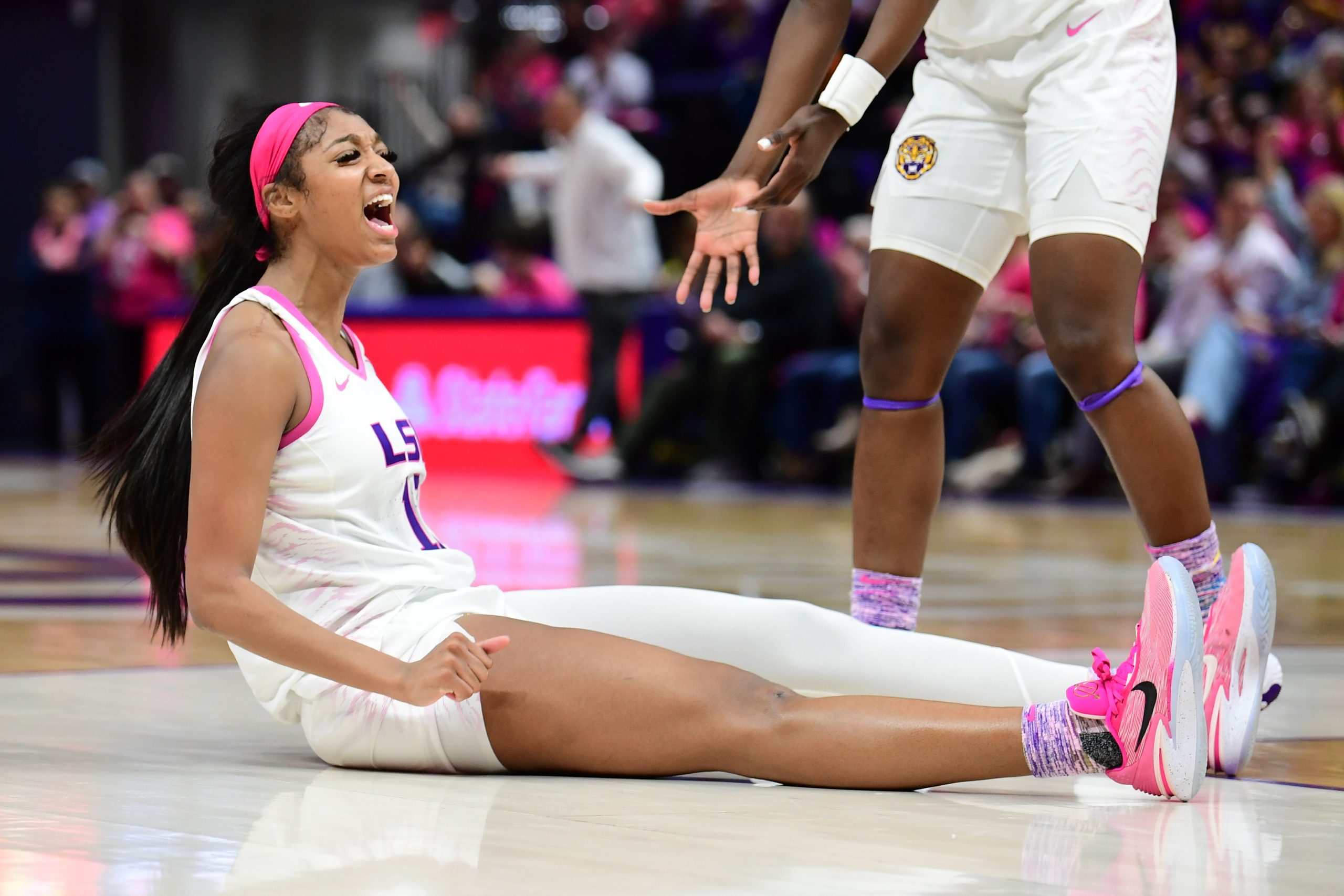 Oh Heavens: LSU's Angel Reese delivers career-high 36 points, 20