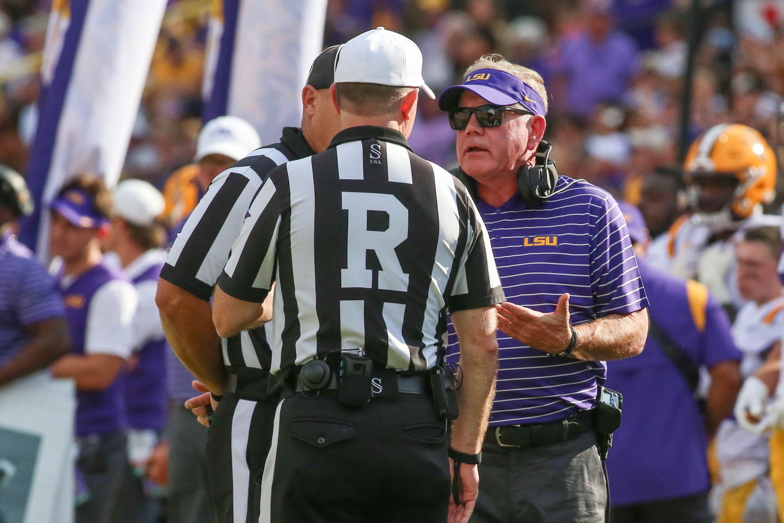 Brian Kelly talks with ref