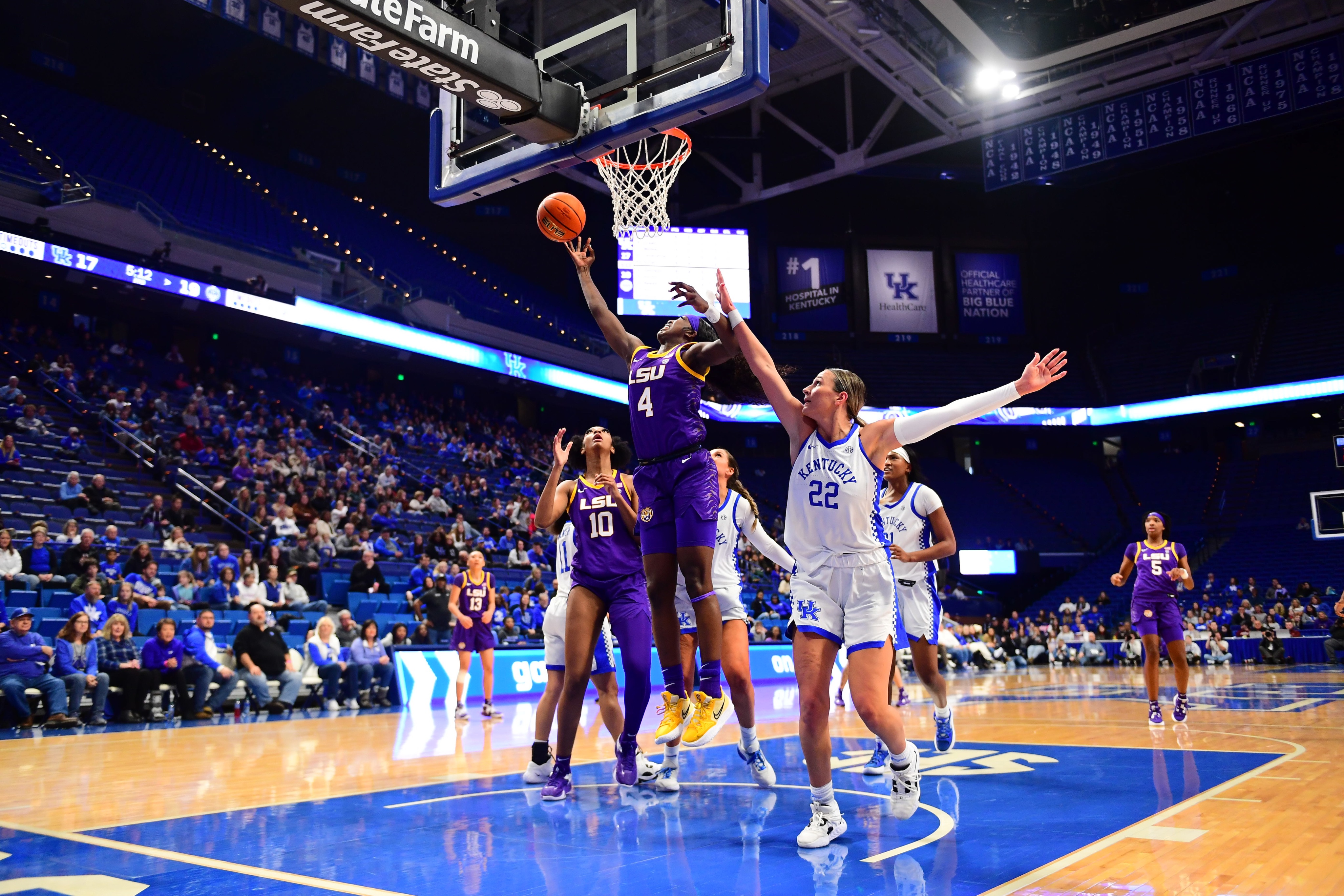 Flau'jae Johnson offensive rebound vs. Kentucky