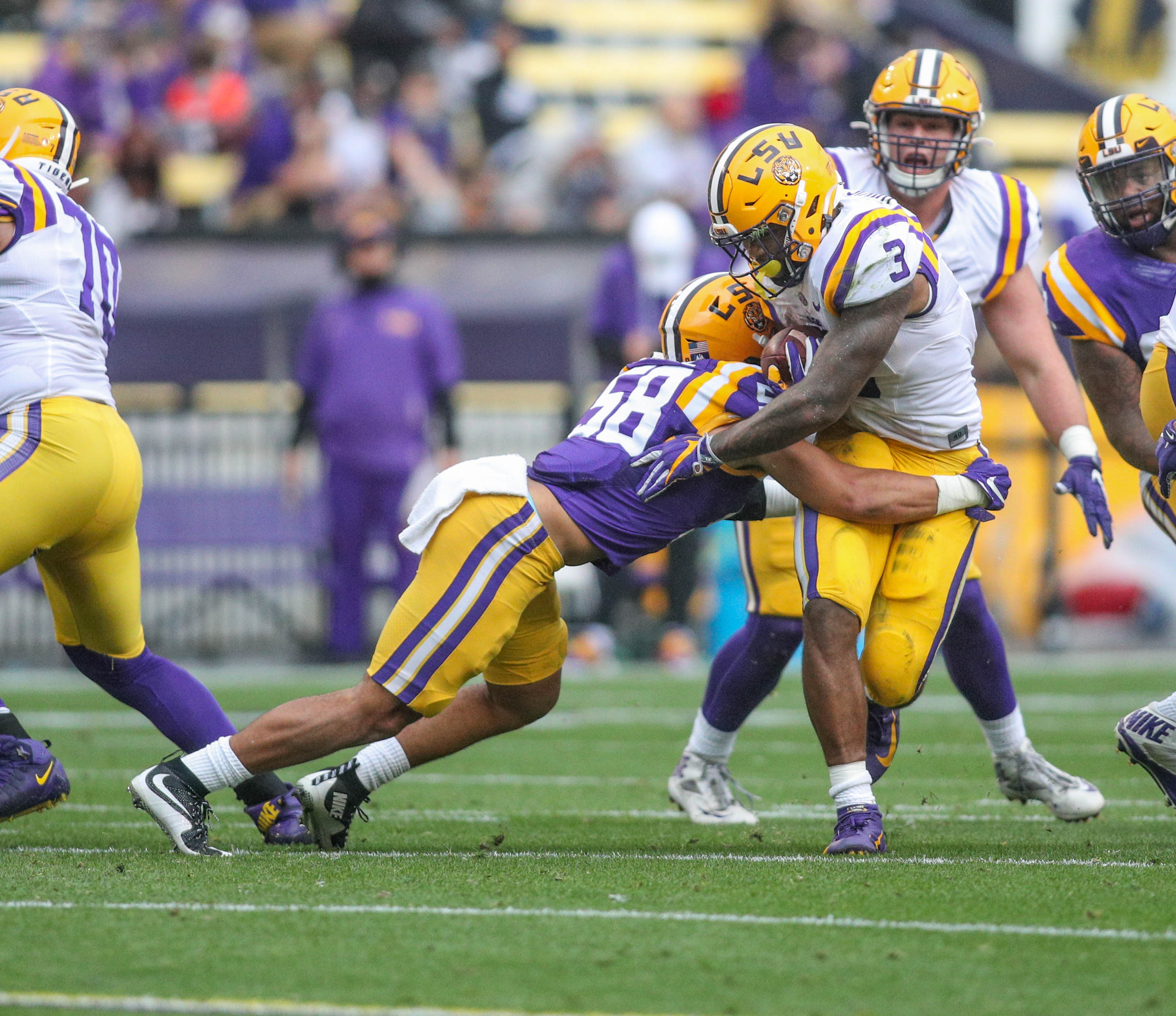 Jared Small tackles Ty Davis-Price