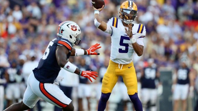 Jayden Daniels leading LSU offense