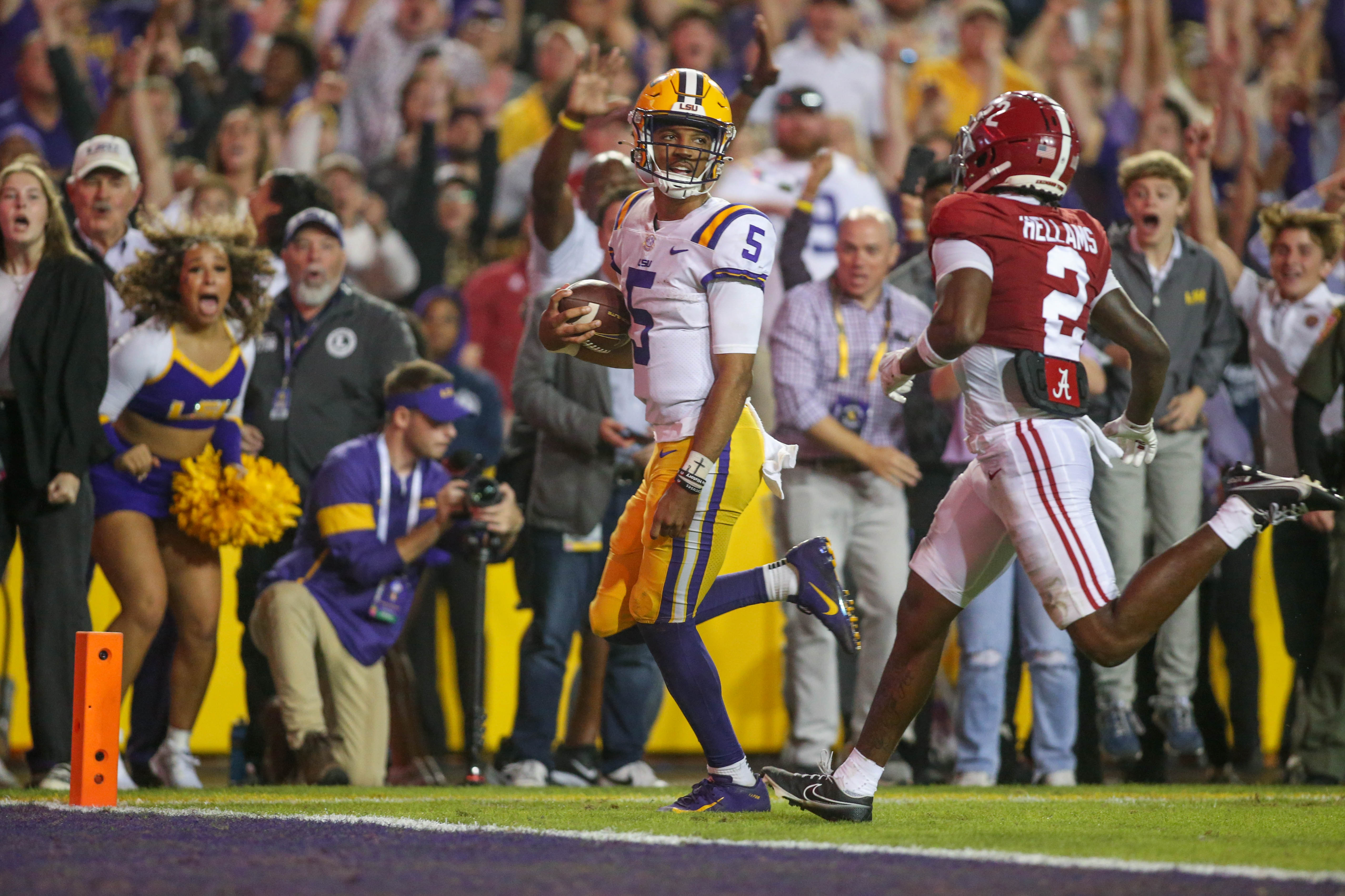 Jayden Daniels with TD run in OT