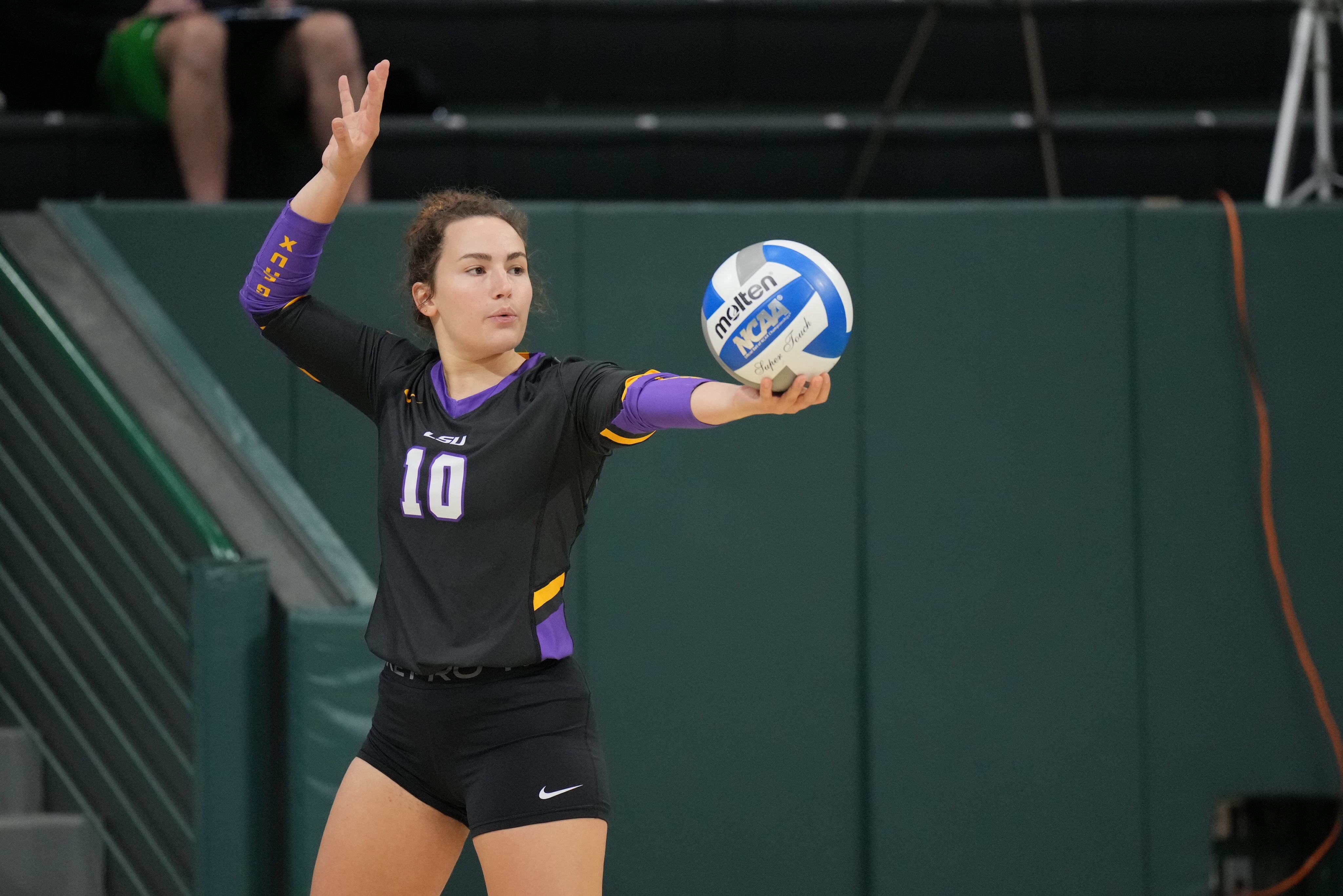 Jill Bohnet serves