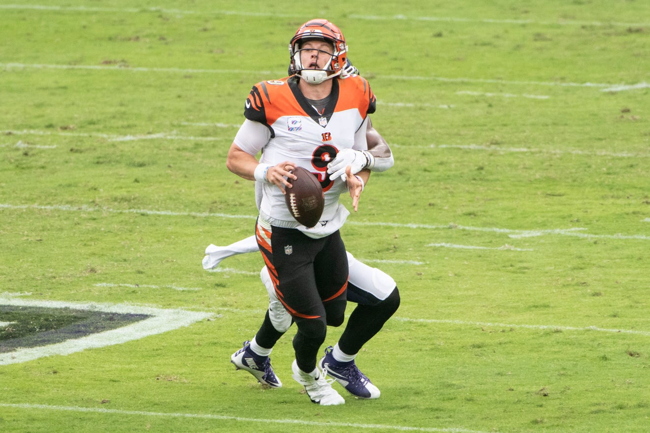 JoeBurrowsacked