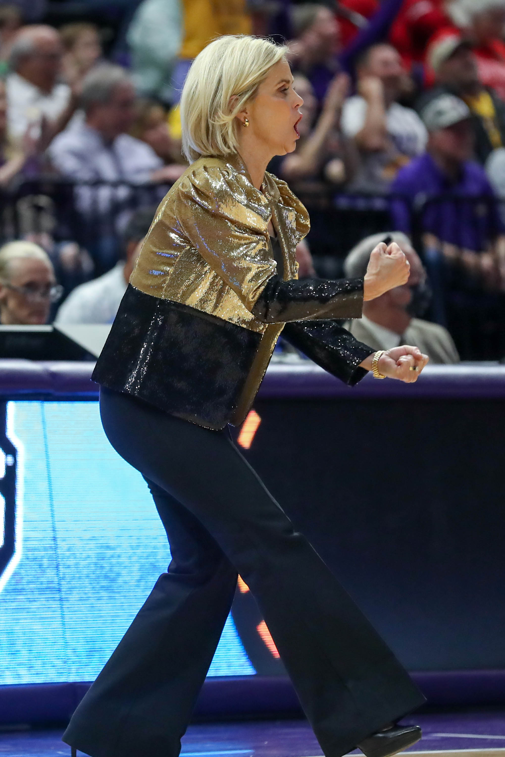 Kim Mulkey pumps fists