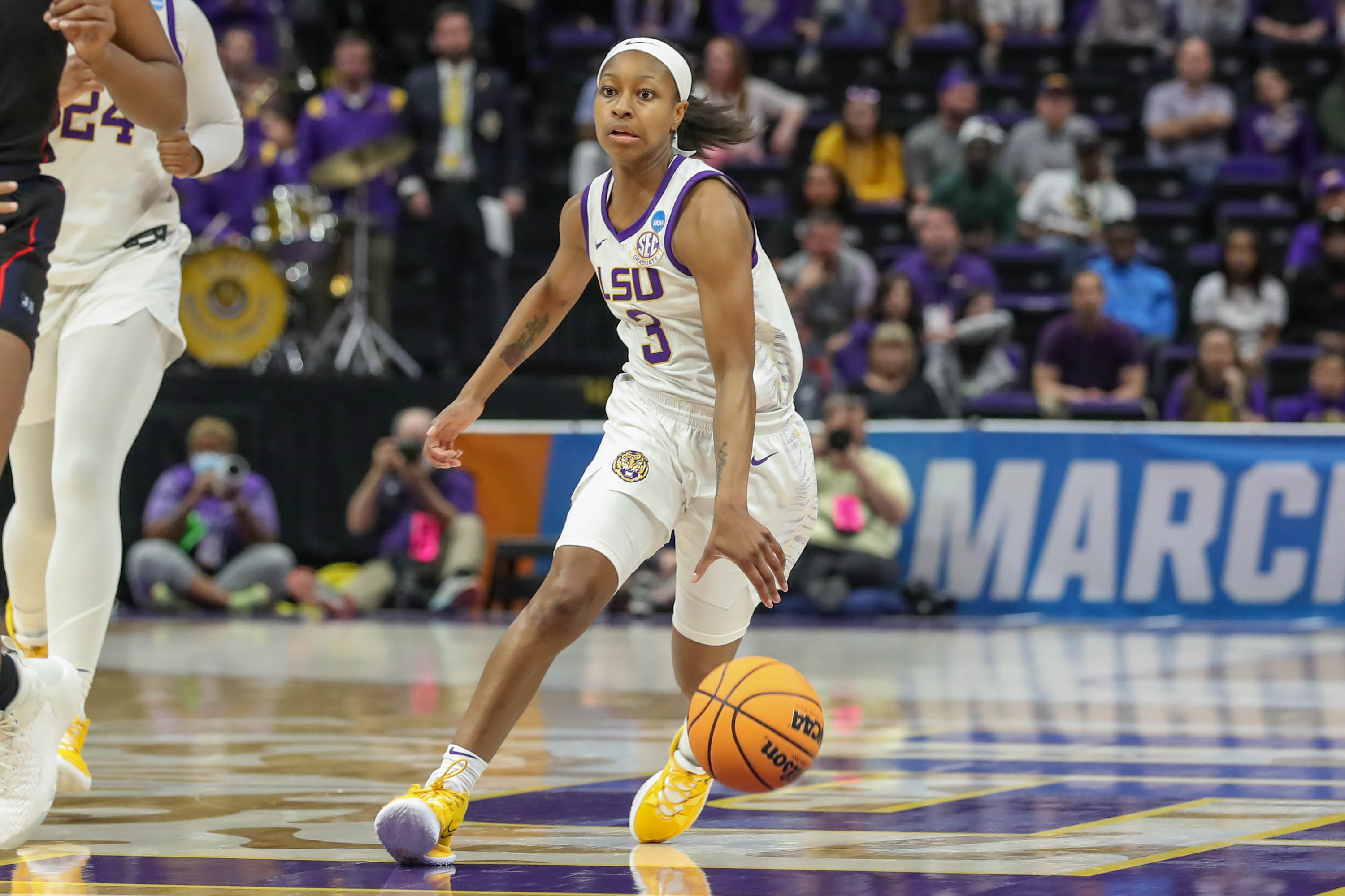 Kkayla Pointer drives