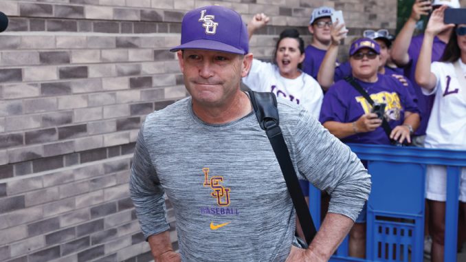 LSUBaseballVsCoastalCarolina_062225_JayJohnson1_Mailhes