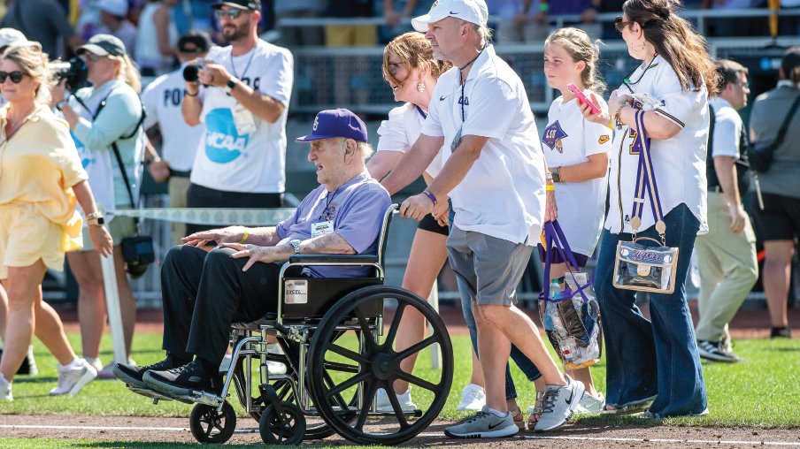 LSUBaseballVsCoastalCarolina_062225_SkipBertman_Bacigalupi | Tiger Rag