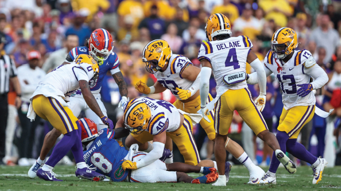 LSUFootballVFlorida2025_WhitWeeksTackle_JMailhes