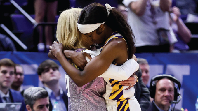 Flau'jae Johnson and Kim Mulkey, LSU