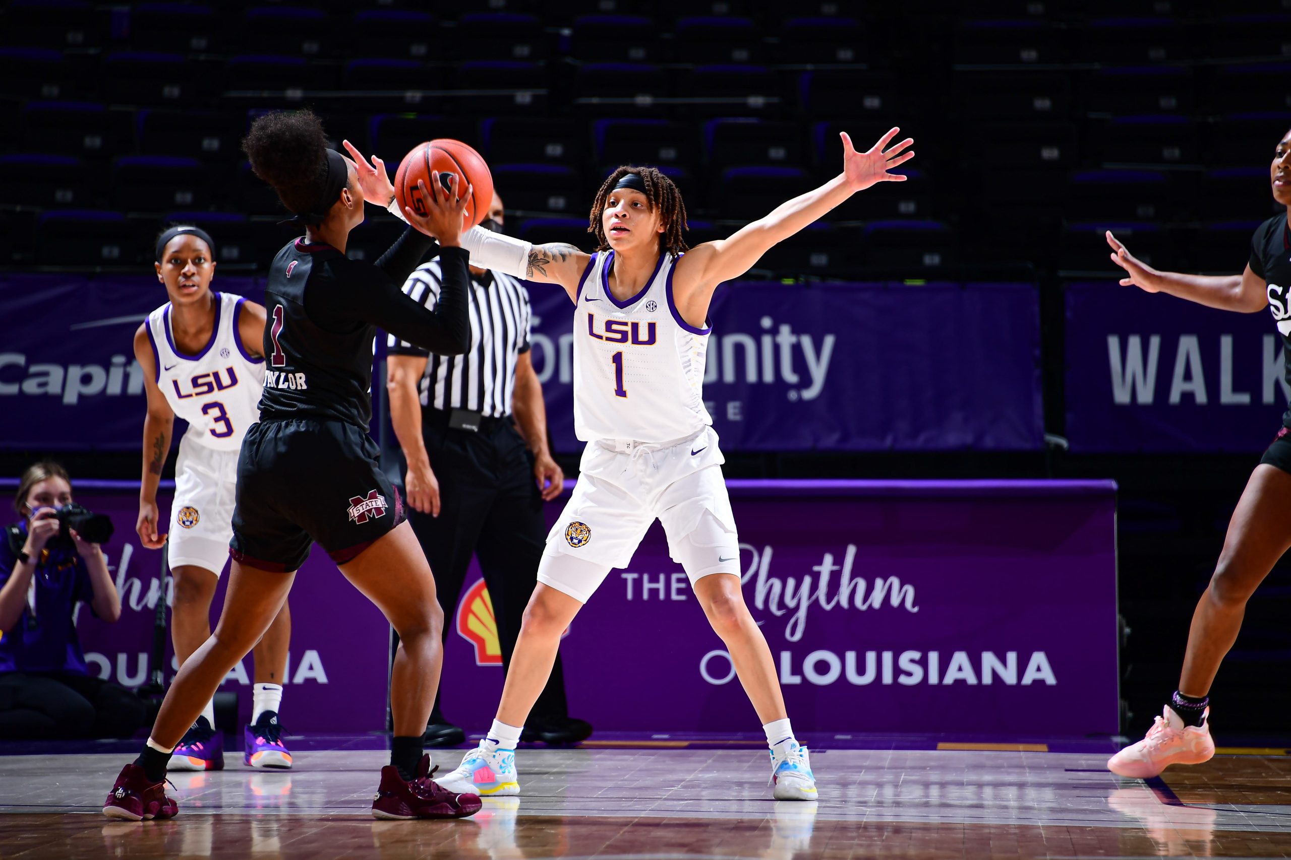 LSU_35880
