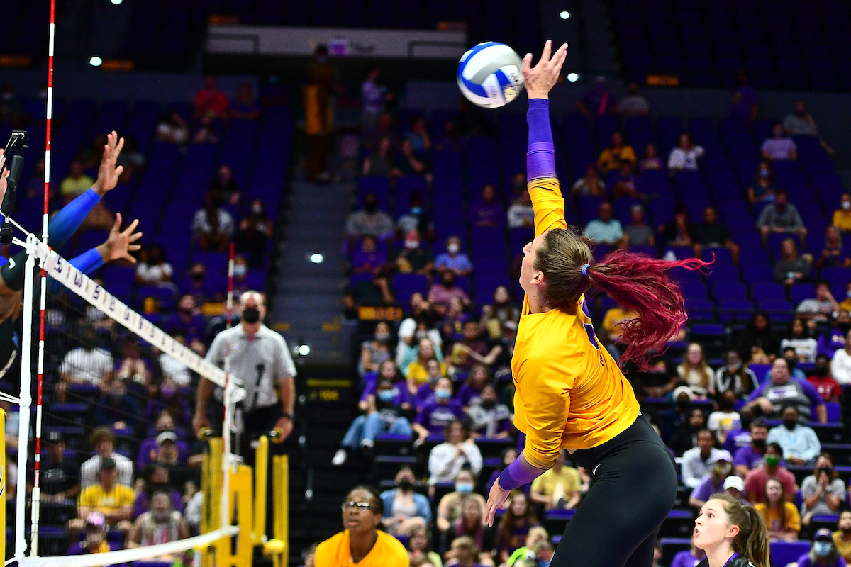 LSUvolleyKylieDvsUK