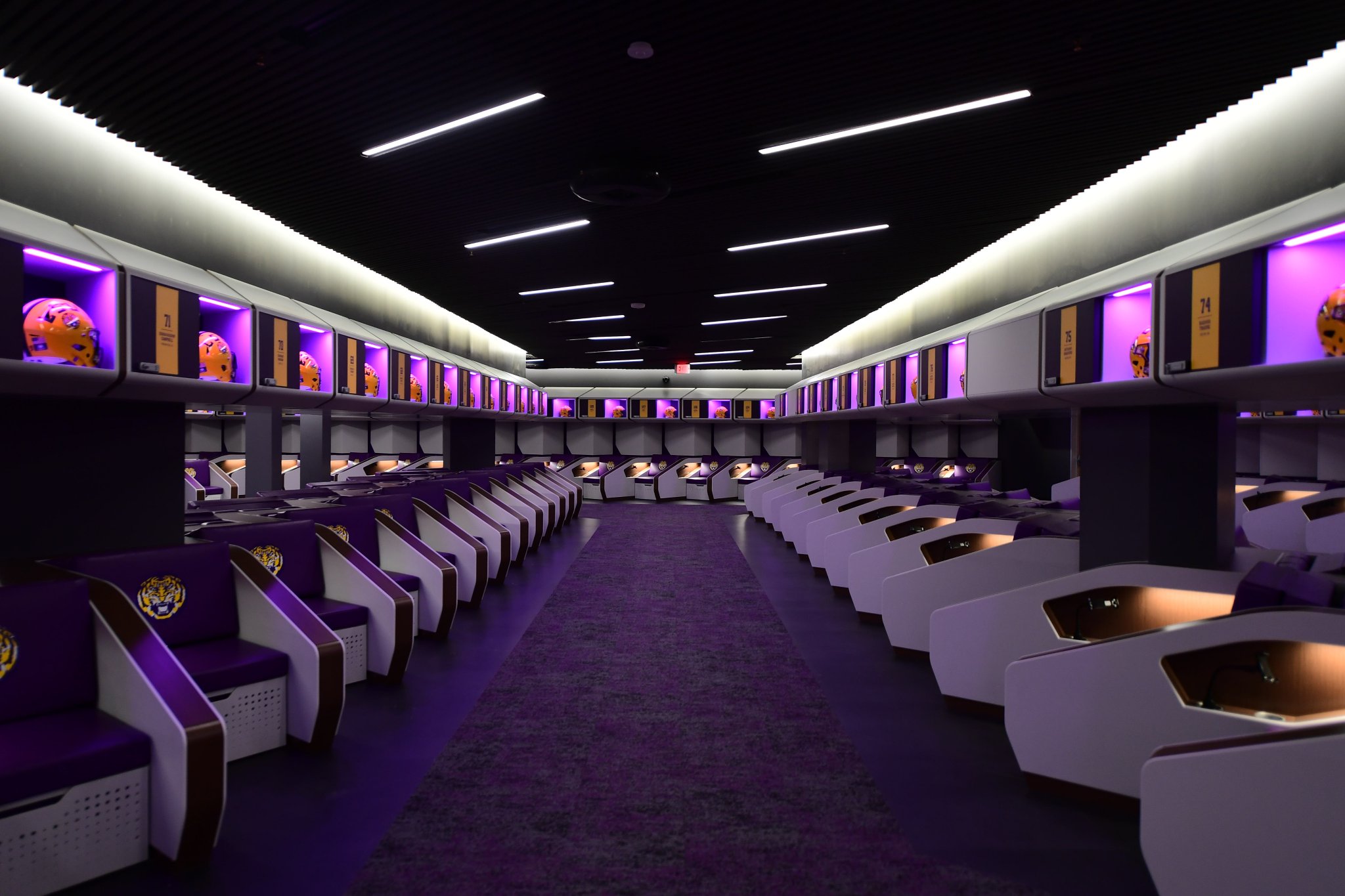 Lsu Unveils State Of The Art Locker Room