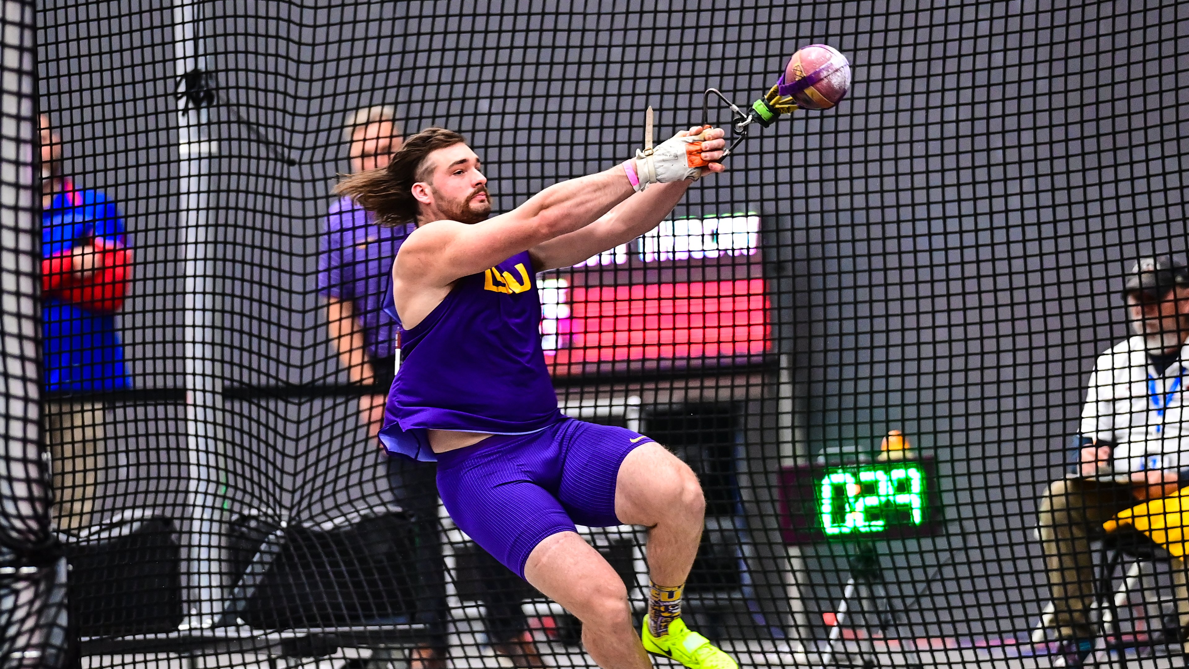 Luke Witte wins weight throw
