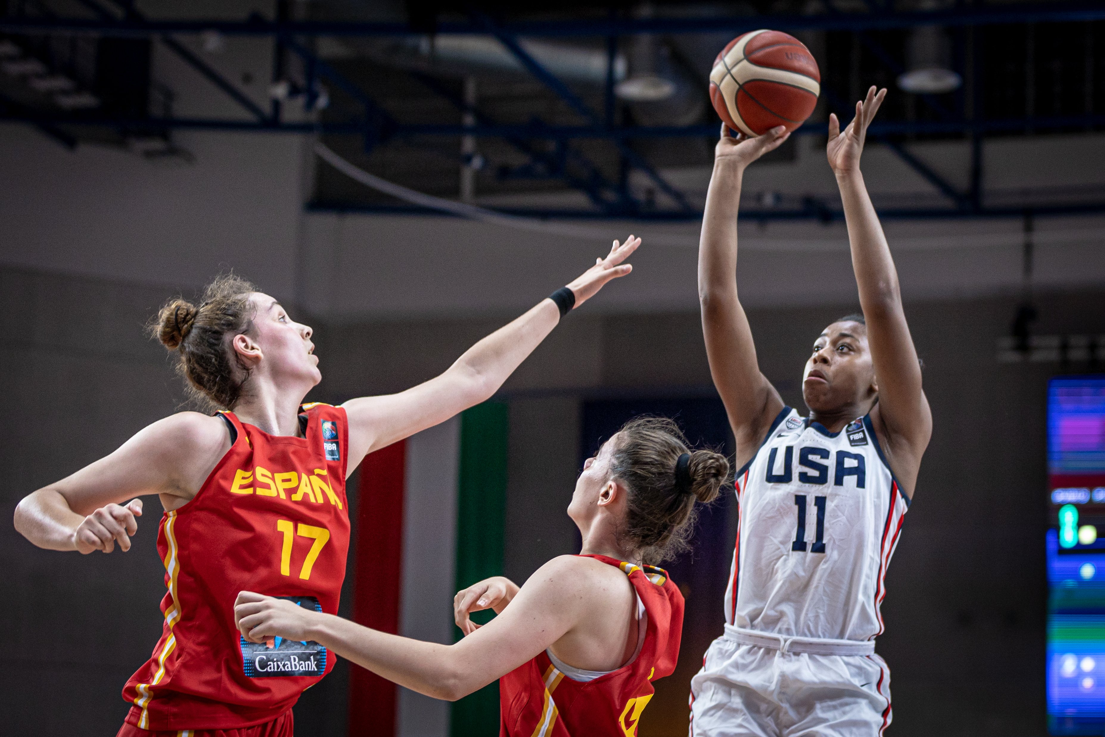 Mikaylah Williams jumper