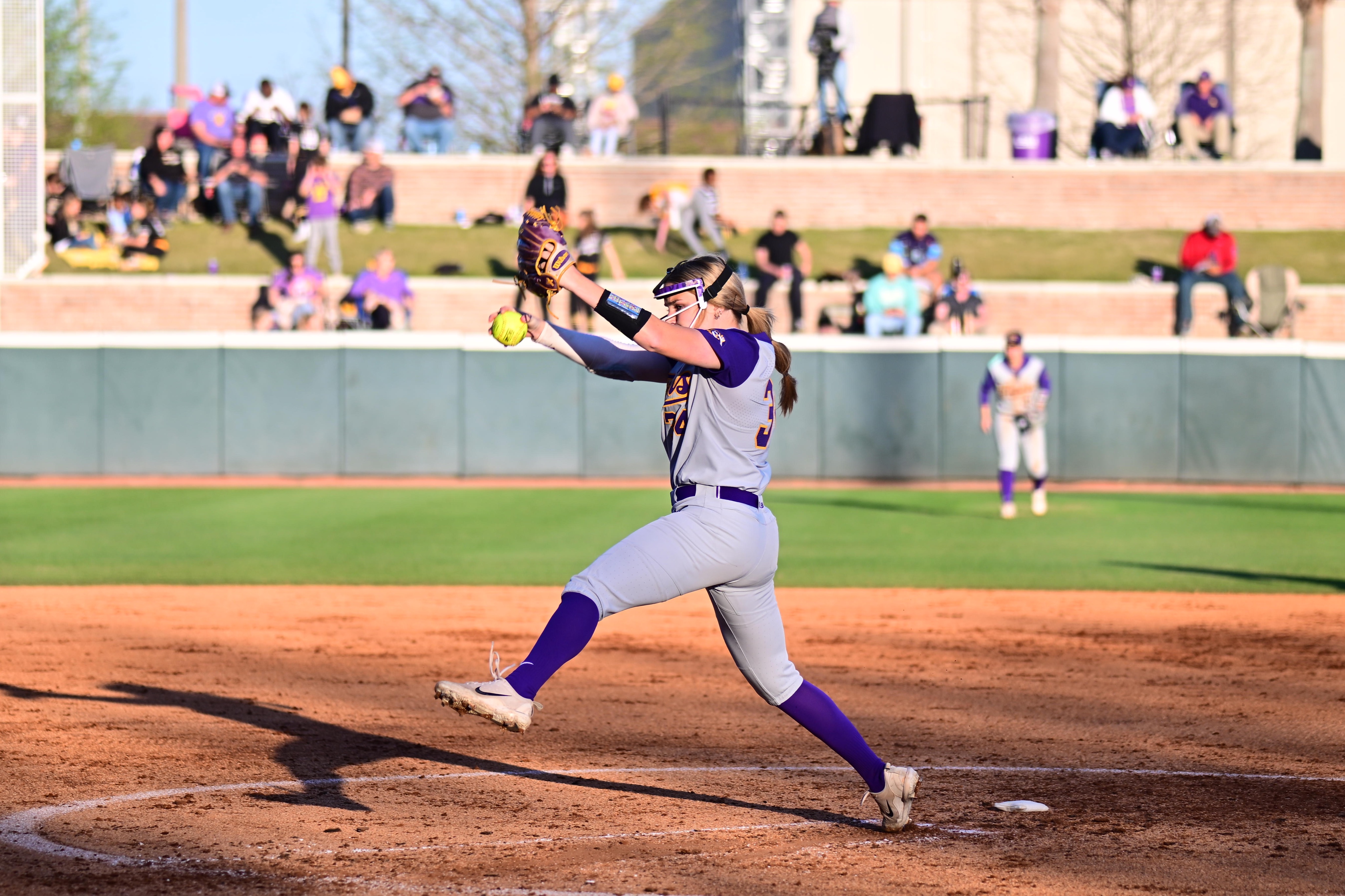 Raelin Chaffin pitches vs McNeese