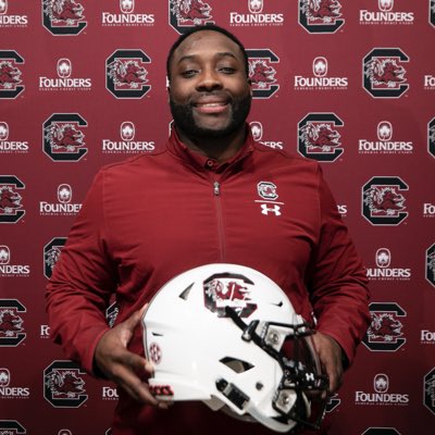 LSU Zeroing In On Defensive Line Coach Target In South Carolina’s Sterling Lucas