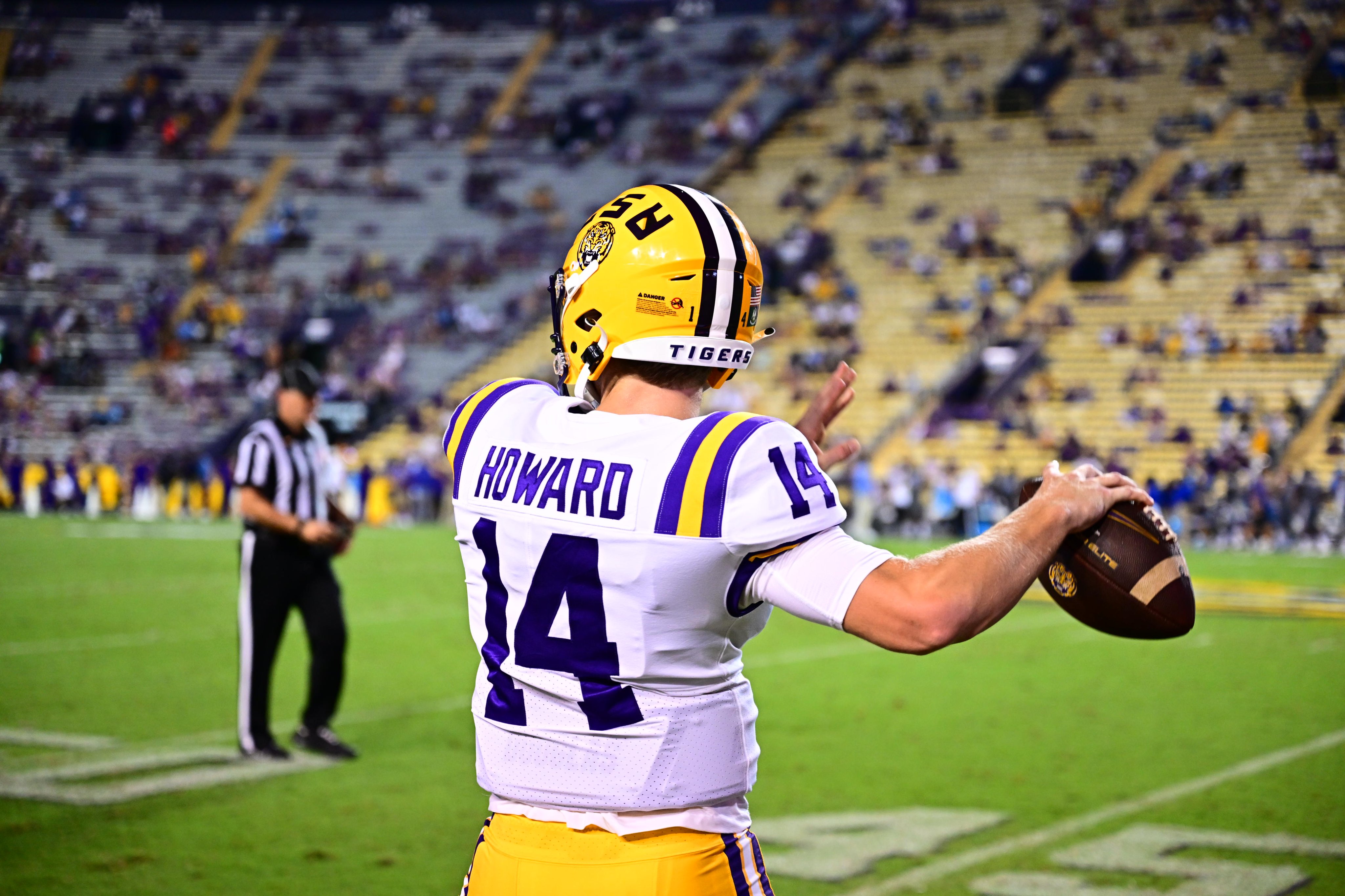 Walker Howard pregame throwing