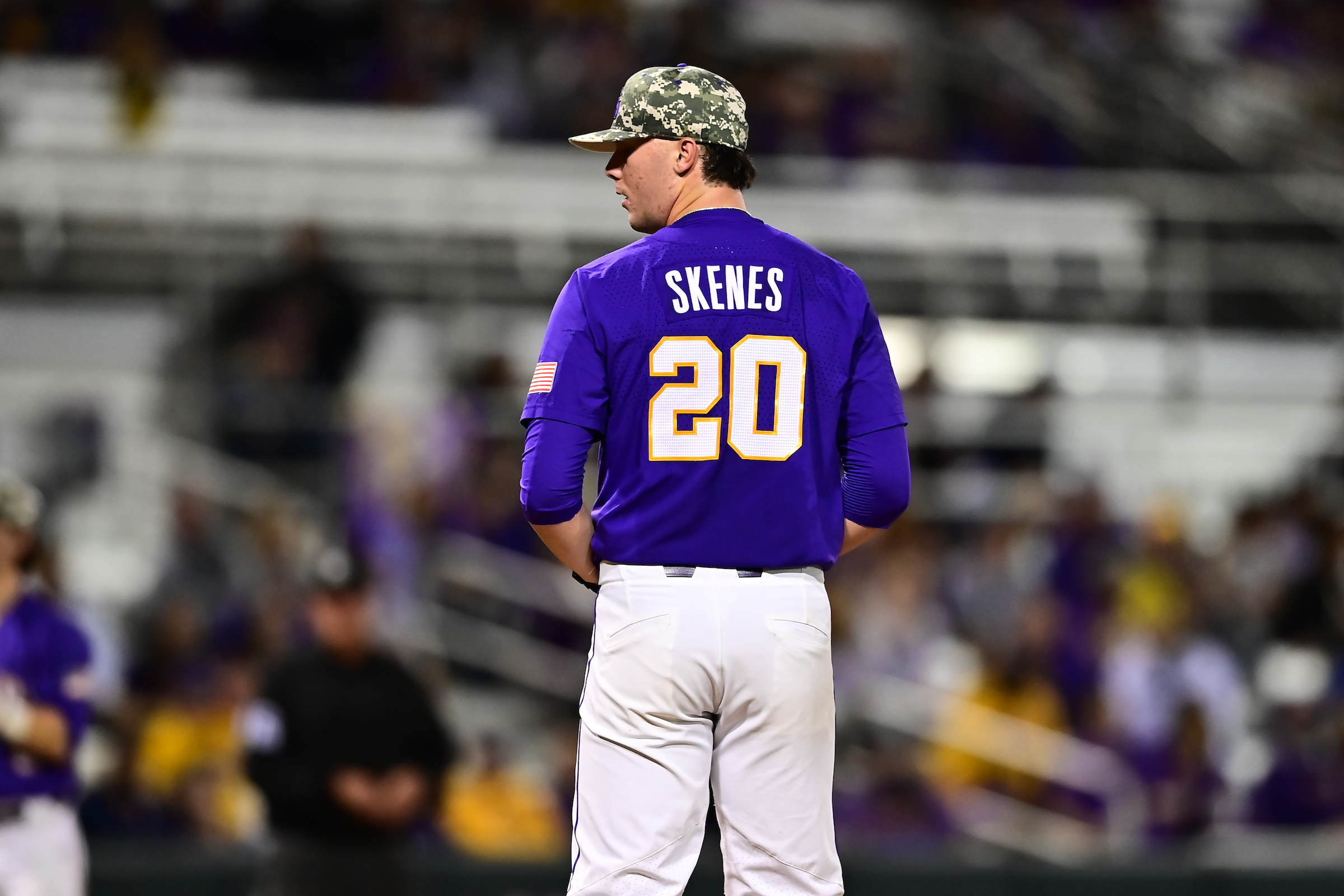 skenes back